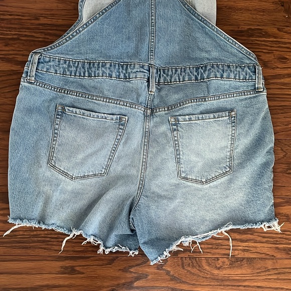 Isabel Maternity overall jeans shorts - Picture 7 of 12